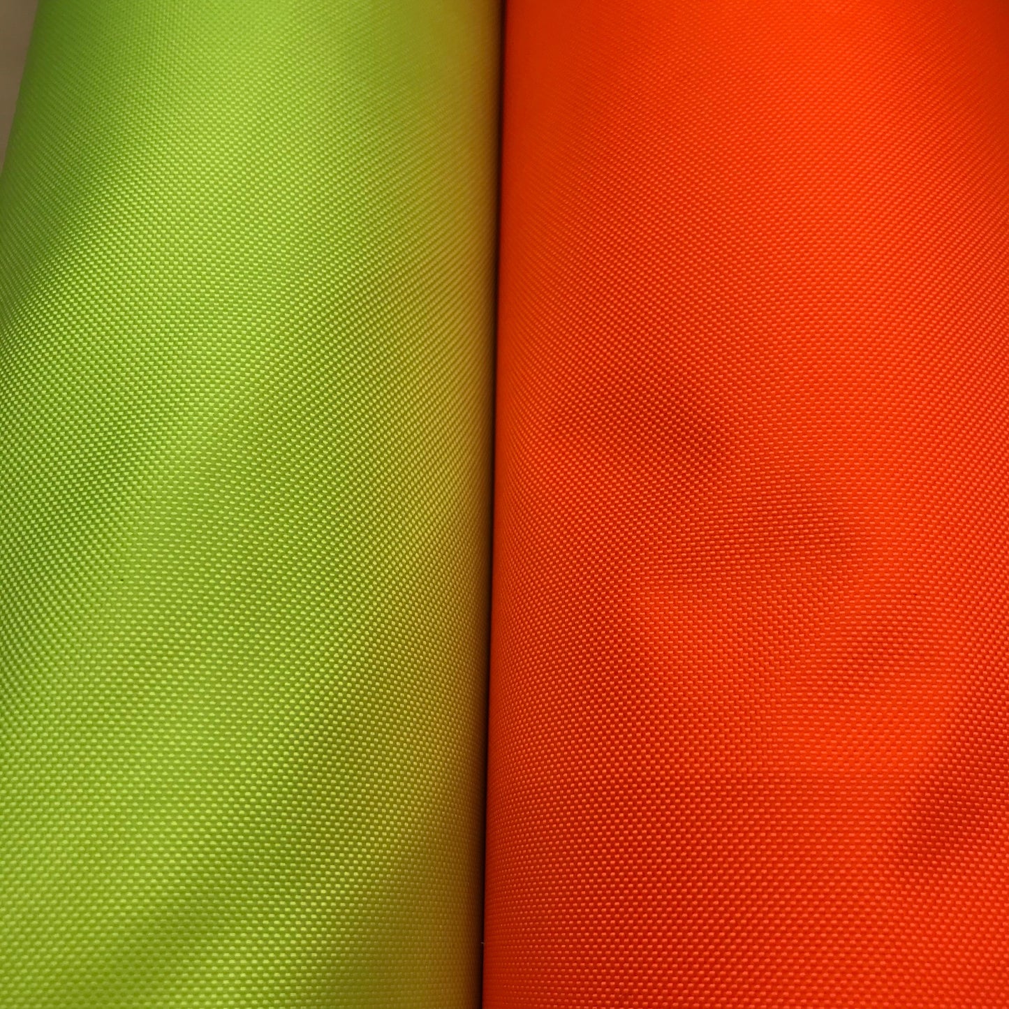 Vattentätt, fluorescerande polyestertyg, 300D (SU-01)