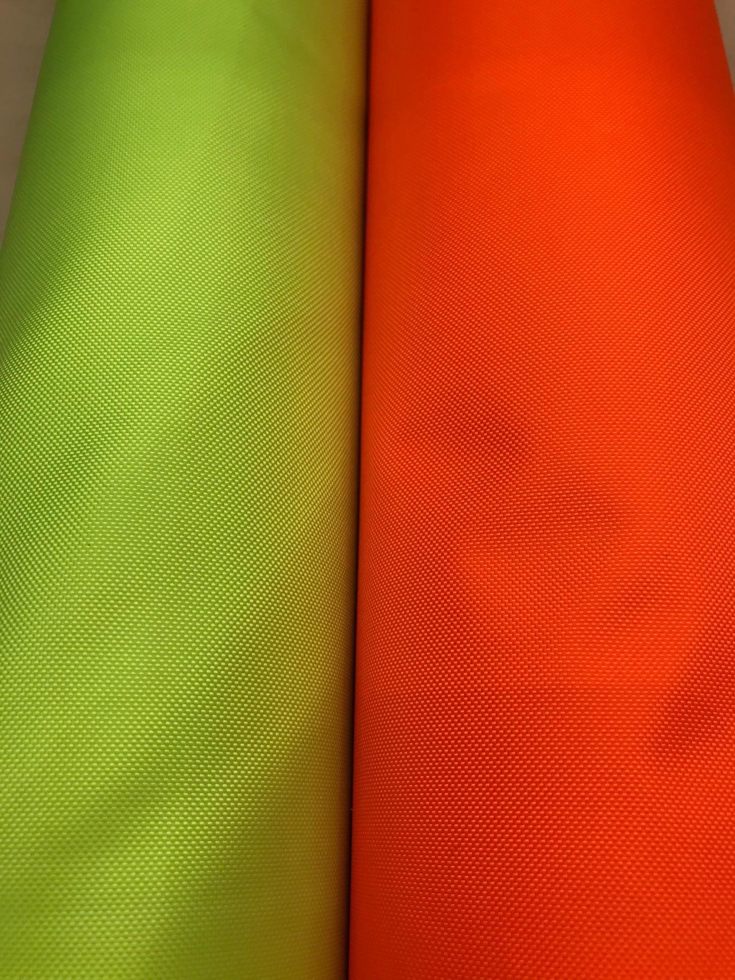 Vattentätt, fluorescerande polyestertyg, 300D (SU-01)